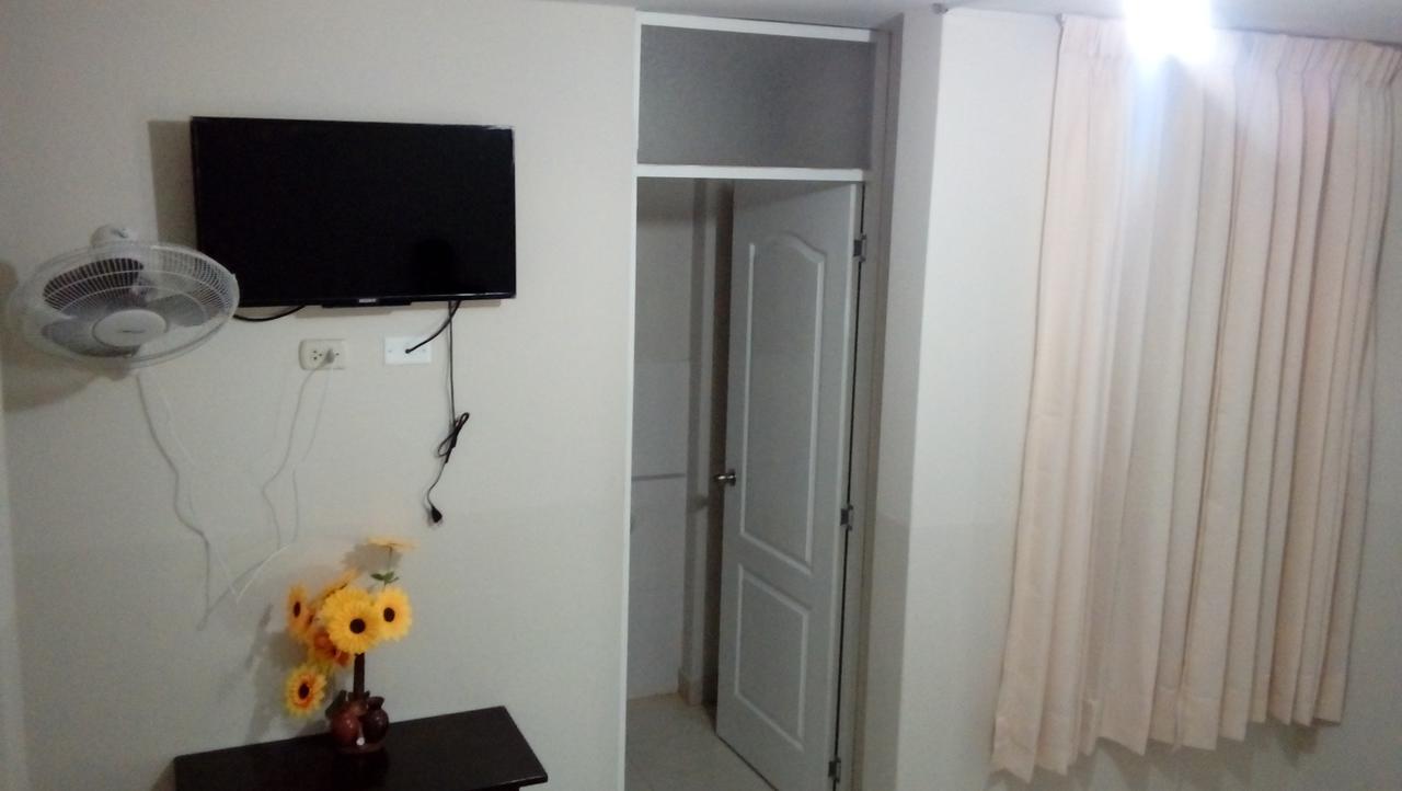 Hospedaje Residencial Los Fresnos - Miraflores ปิวรา ภายนอก รูปภาพ