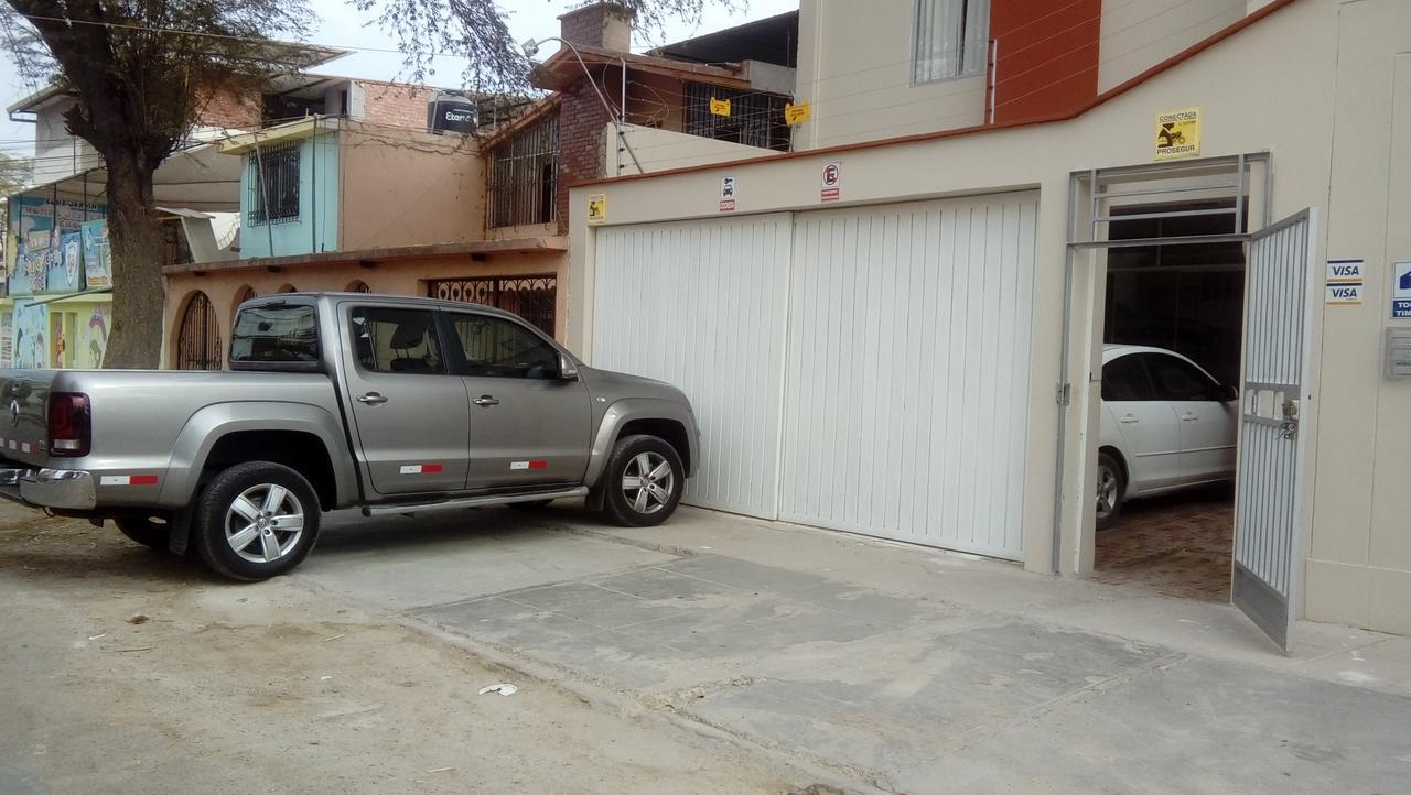 Hospedaje Residencial Los Fresnos - Miraflores ปิวรา ภายนอก รูปภาพ